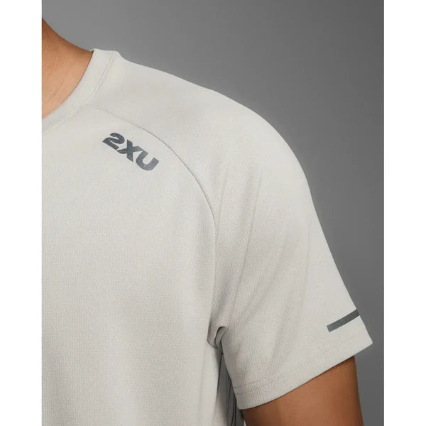 2XU Aero Tee Carbon Mens