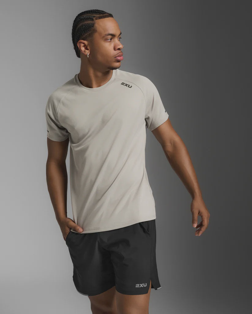 2XU Aero Tee Carbon Mens