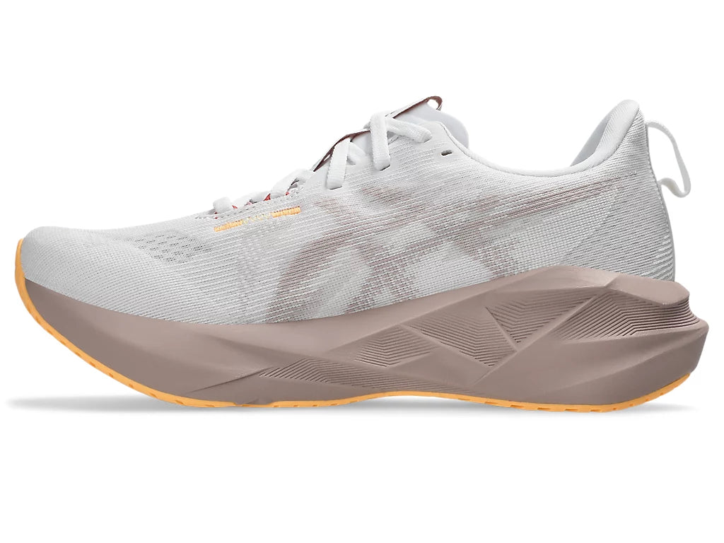 Asics Novablast 5 White/Fawn (D) Womens