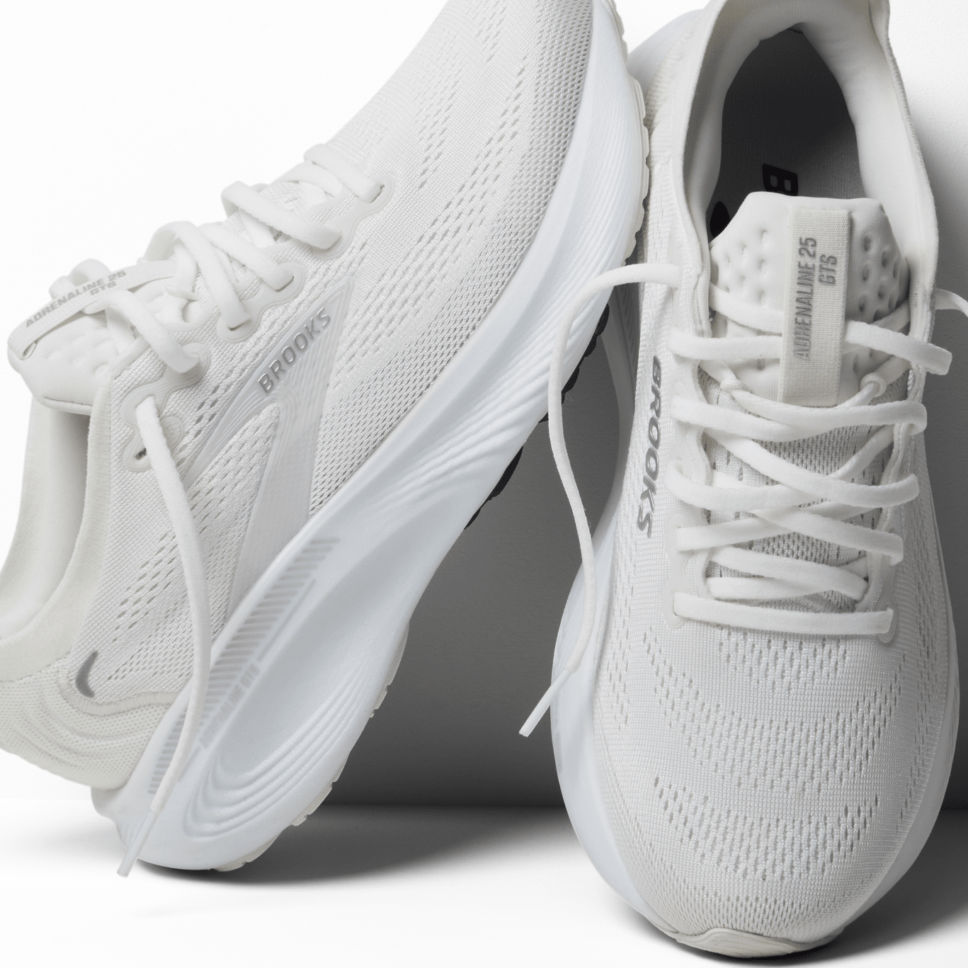 Brooks Adrenaline GTS 25 White Womens