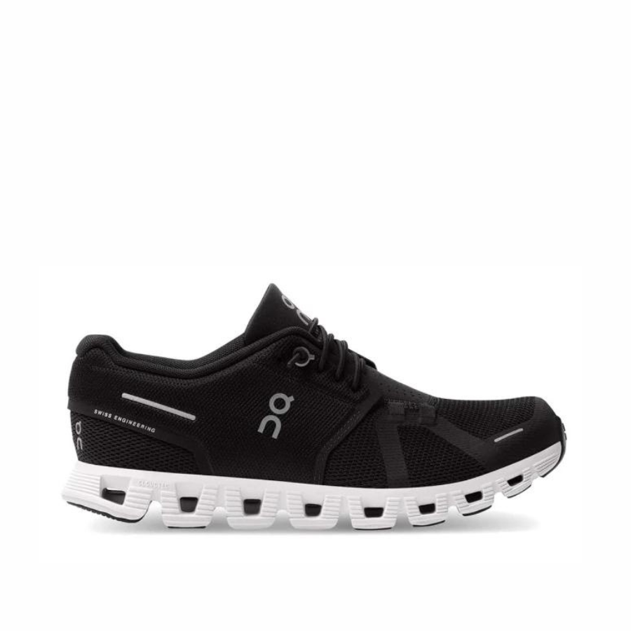 On Running Cloud 5 B/W Womens