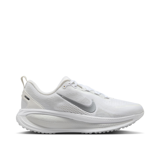 Nike Vomero 18 White/Metallic Silver Womens