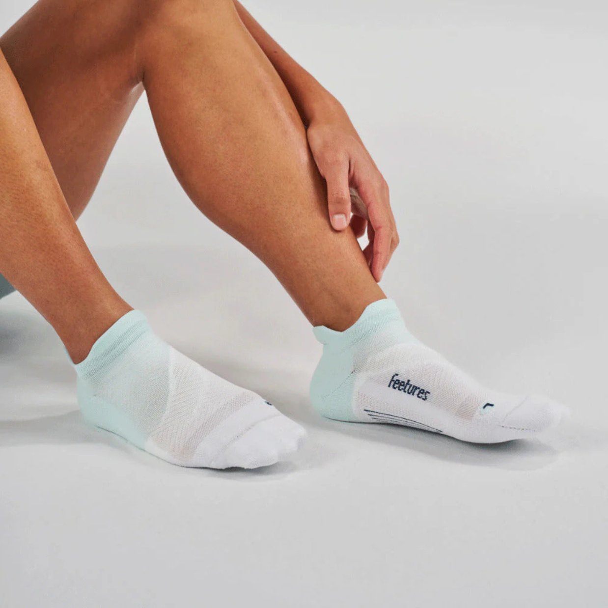 Feetures Elite Light Cushion No Show Tab Sage Sock Womens