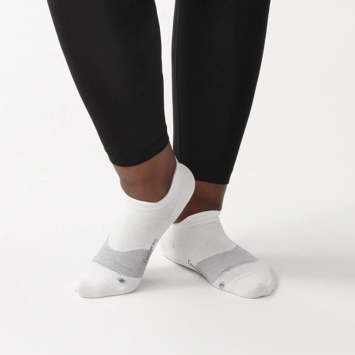 Feetures Elite Ultra-Light Cushion No Show Tab White Sock