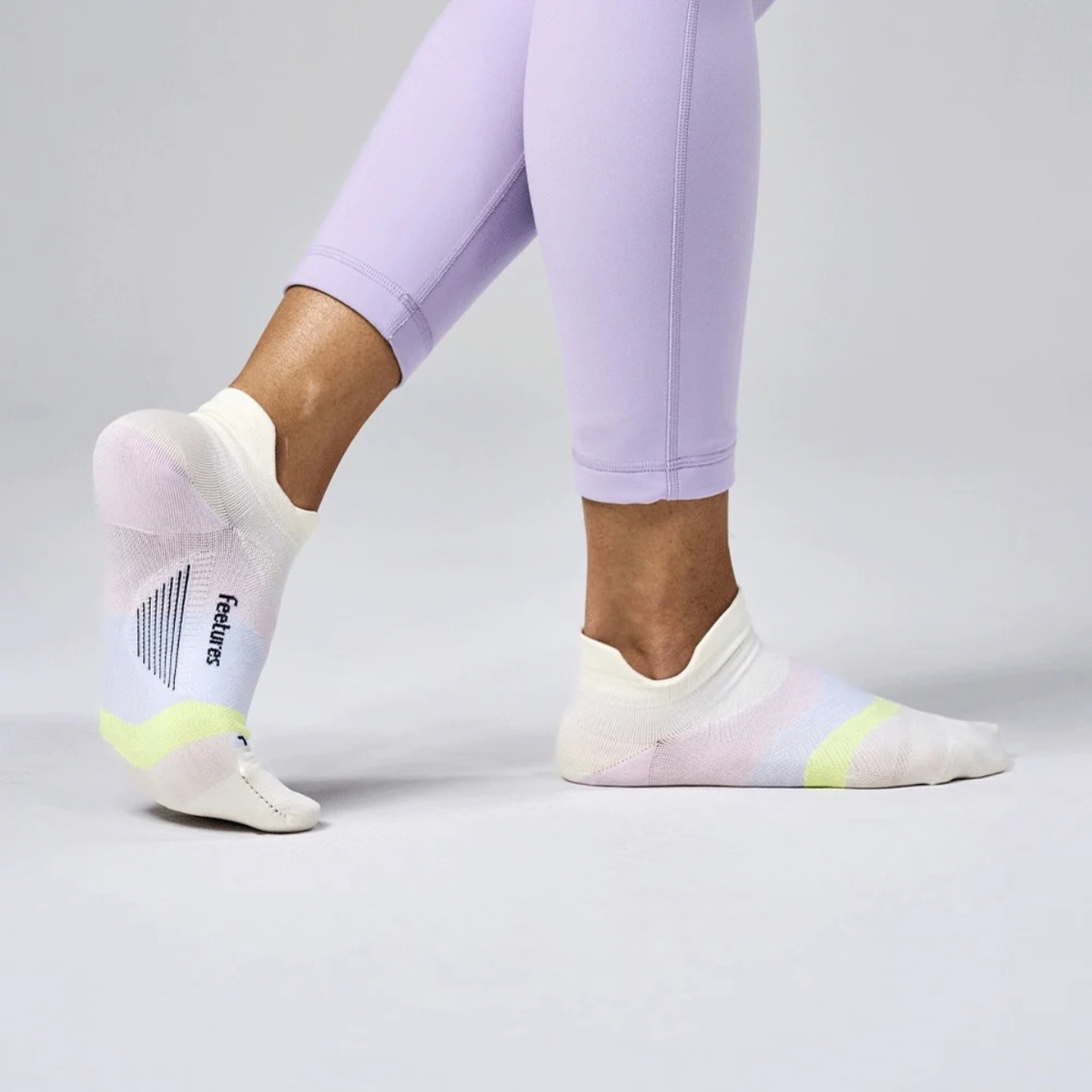 Feetures Elite Ultra-Light Cushion No Show Tab Lilac Breeze Sock