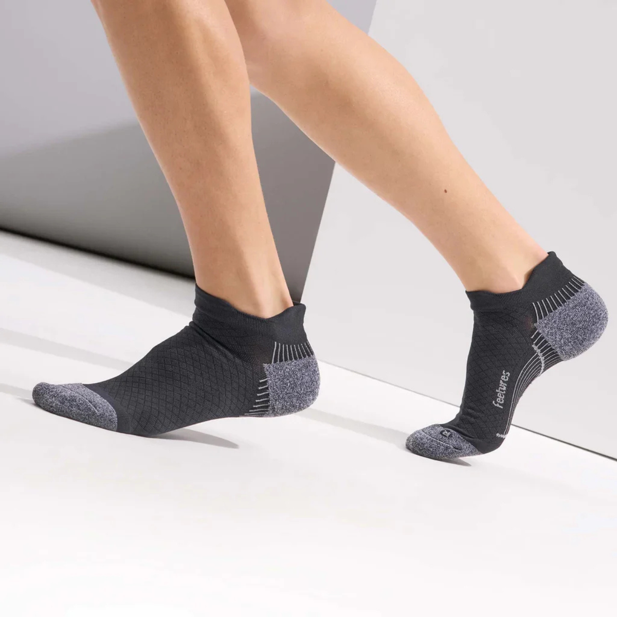 Feetures Plantar Fasciitis Compression Sock No-Show