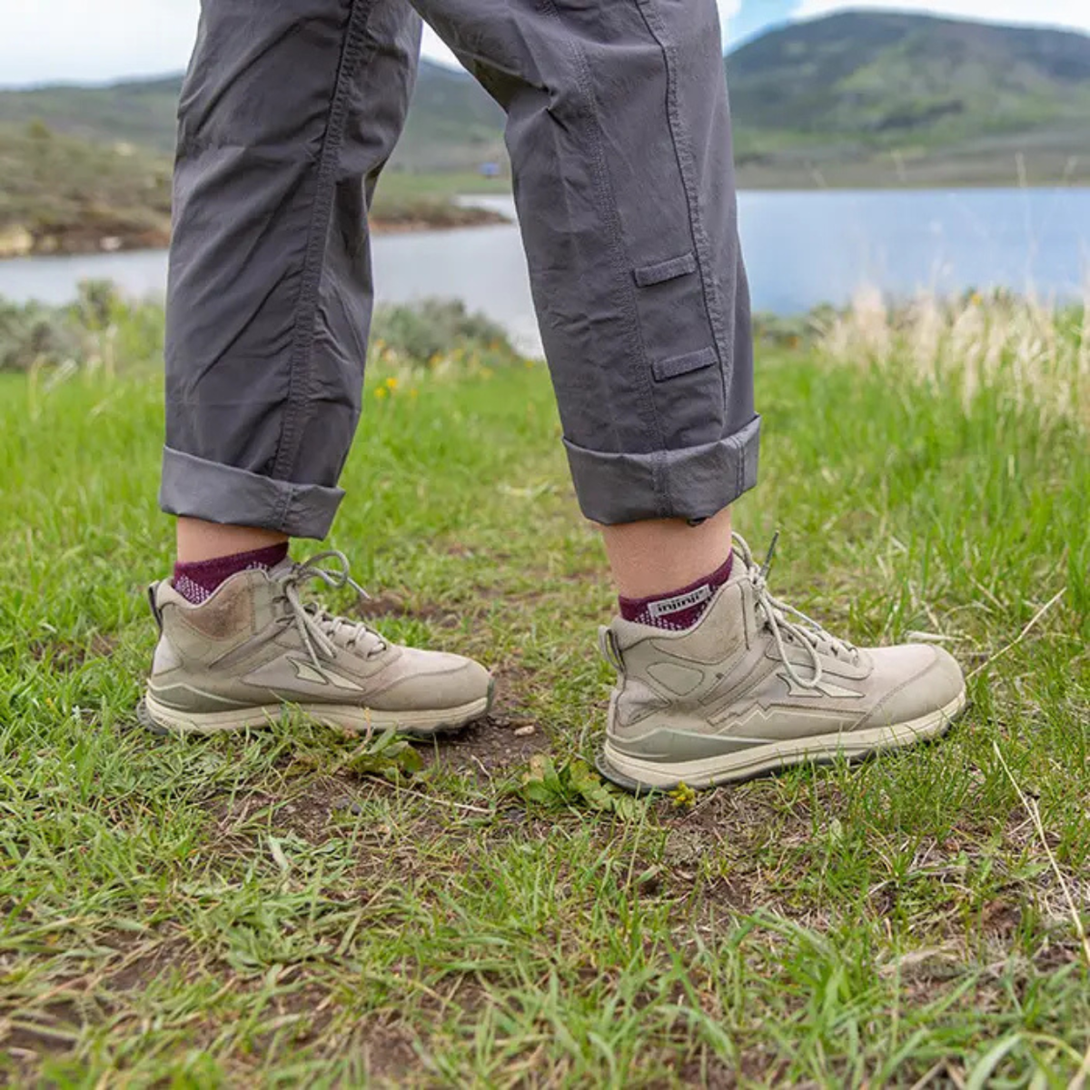 Injinji Outdoor Midweight Mini Crew Merino Wool Sock Garnet