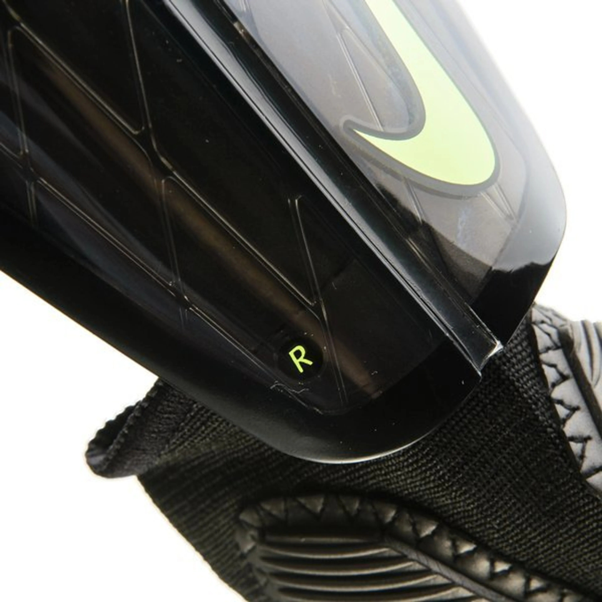 Nike Protegga Flex Shin Guards Black/Green Youth