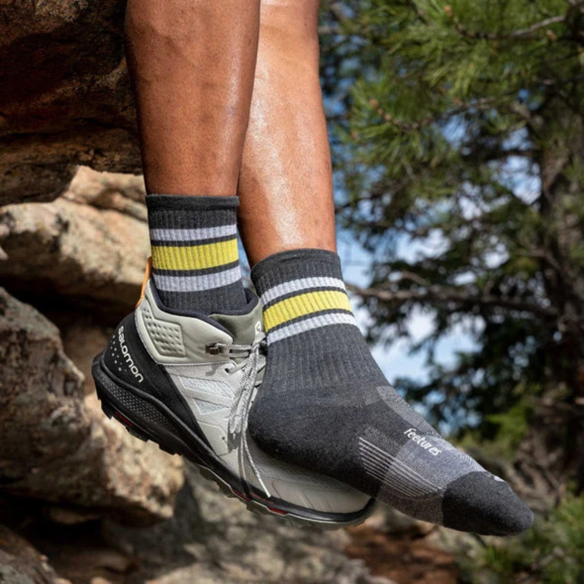 Feetures Trail Max Cushion Mini Crew Trail Blaze Charcoal Sock